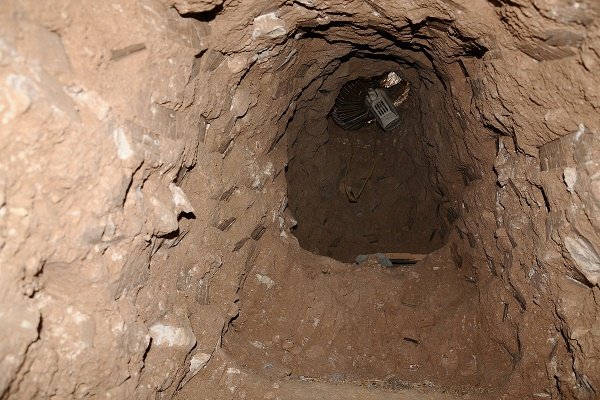 کشف تونل یکی از مراکز فرماندهی داعش توسط نیروهای مقاومت تونل داعش