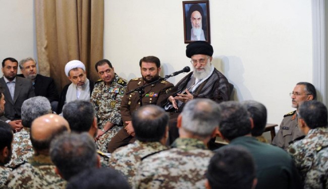 رهبر انقلاب: دشمن ضربه محکمی خواهد خورد