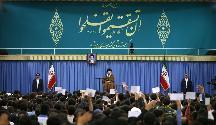 نظام آمریکا با ارزش‌های انسانی فرسنگها فاصله دارد